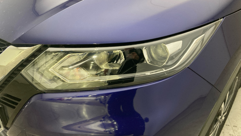 Nissan Qashqai 1.3 DiG-T N-Connecta 5dr Petrol Hatchback